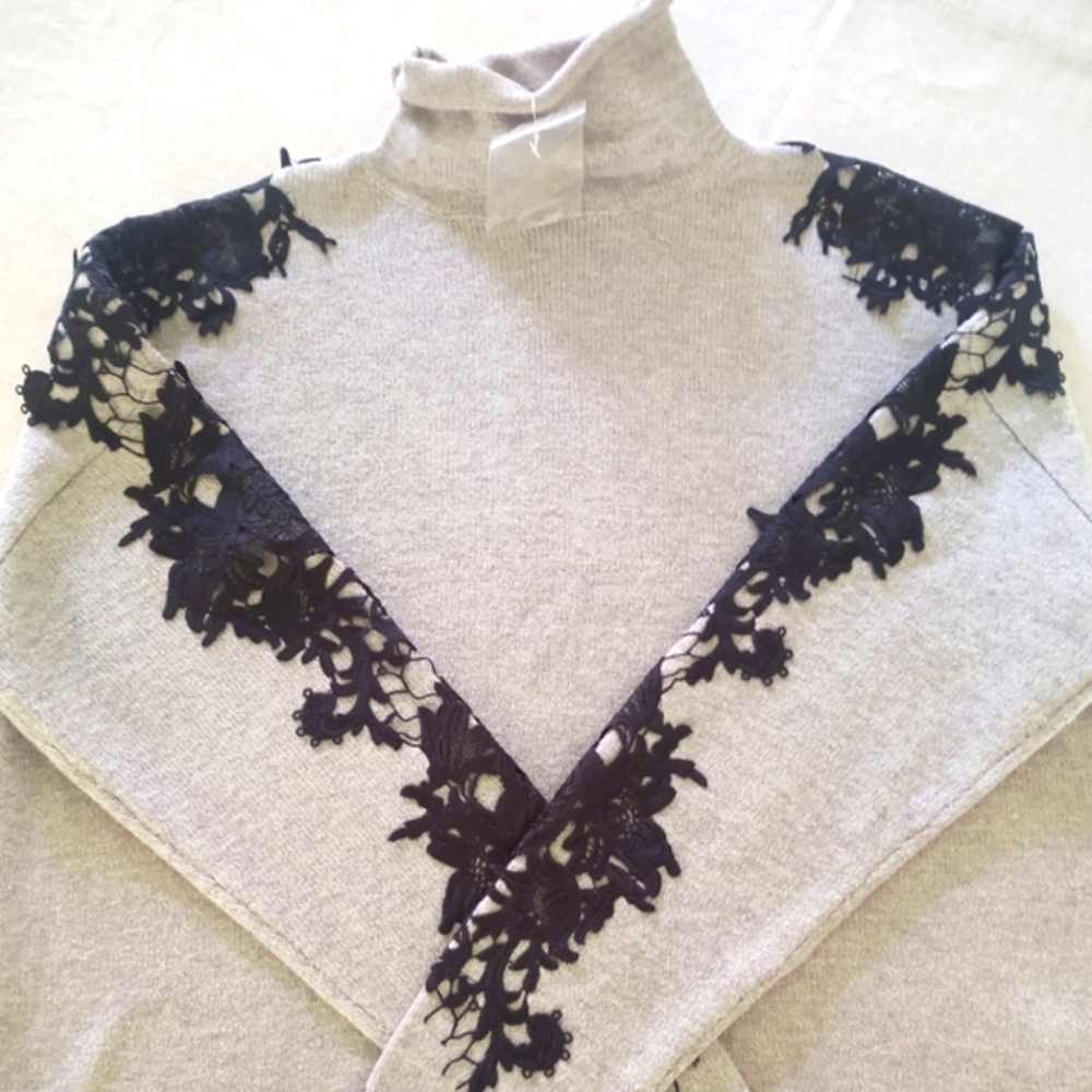 🆕 LaCey◾Grey-MockNeck Sweater~ Size: Xs ~ by Giuliana